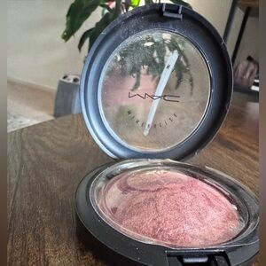 DISCONTINUED | MAC Mineralized Skinfinish | Northern Light